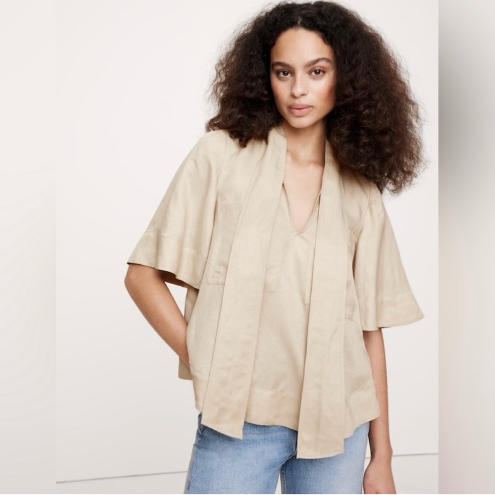 Banana Republic Light Beige Women's Linen blend Blouse in Medium
